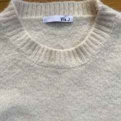 via.j  j アイボリーの暖かセーター　Mサイズの画像