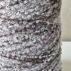 グレー毛糸2巻（約540g）の画像