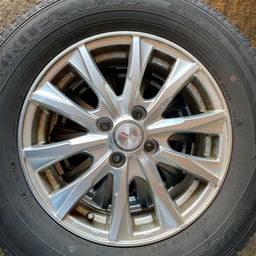 【2022年製】ダンロップ WM02 195/70R15 スタッドレス・アルミ付 4本