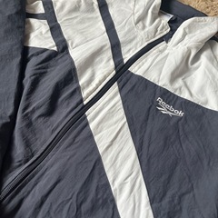 Reebokクラシックナイロンジャケットの画像