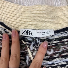 ZARA ニットカーディガンの画像