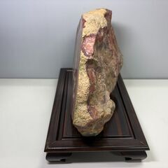 ▲インカローズ ロードクロサイト 鑑賞石 重量 8.8kg 木製台座付 鉱物 原石 天然石 長期保管品の画像