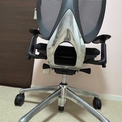 美品！オカムラ　サブリナ　前傾可能チェア　直接受け渡しのみの画像