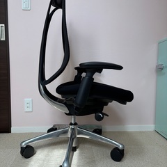 美品！オカムラ　サブリナ　前傾可能チェア　直接受け渡しのみの画像