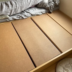 収納付きセミダブルベッドの画像