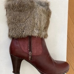 サヴァサヴァ　ミディブーツ　ラビットファー　24.5㎝の画像