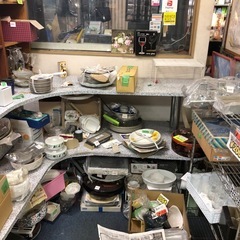 【無料です！】数日限定 L字 大型 ２段テーブルの画像