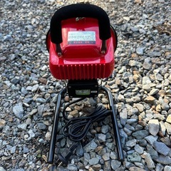 美品ハロゲン投光器スタンド式の画像