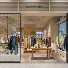 滋賀竜王　アパレル販売　トゥモローランドの画像