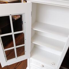 コレクションケース　ホワイト　白　アンティーク　レトロ　収納　　サイズ（約）幅47.5×奥24×高121　　■近隣配送無料 買取GO‼　栄和店の画像