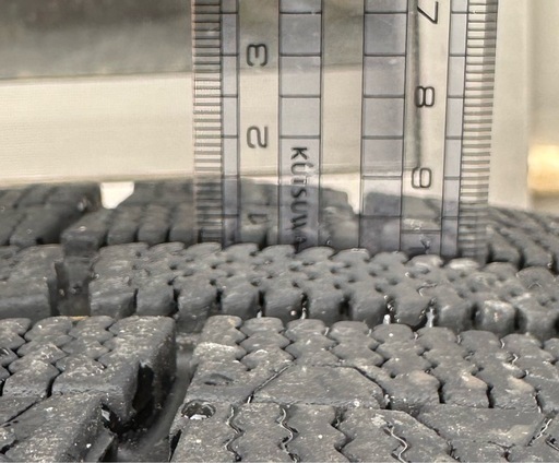 スタッドレスタイヤ 215/60R16 4本　ヴェゼルで使用