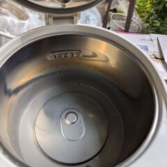 電気ポットの画像