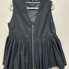 coca Vネックギャザーベスト　Lサイズの画像