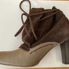 ワンダランドフスカ　バイカラーブーティ　24.5㎝の画像