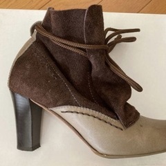 ワンダランドフスカ　バイカラーブーティ　24.5㎝の画像