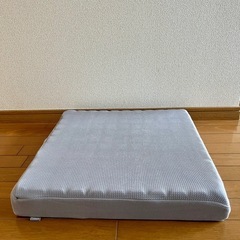 【HAVARGO】高反発クッション/ライトグレーの画像