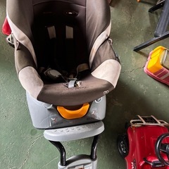 エールベベ　チャイルドシートの画像