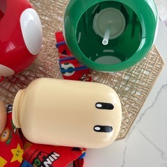 ユニバーサルスタジアム，ショルダー，ストロー付き水筒の画像