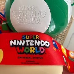 ユニバーサルスタジアム，ショルダー，ストロー付き水筒の画像