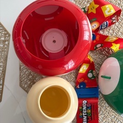 ユニバーサルスタジアム，ショルダー，ストロー付き水筒の画像