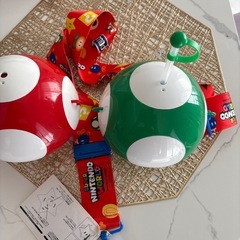 ユニバーサルスタジアム，ショルダー，ストロー付き水筒の画像