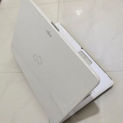 2️⃣富士通　LIFEBOOK  ノート型パソコンの画像