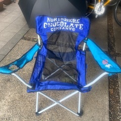 折りたたみ椅子2脚の画像