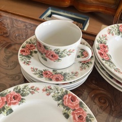 （お話中）食器セットの画像