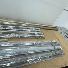 2 大量 未使用 カーテンレール 全部まとめて 普通 伸縮 シングル ダブル 伸びる 色々 セット 倒産 廃業 まとめ売りの画像