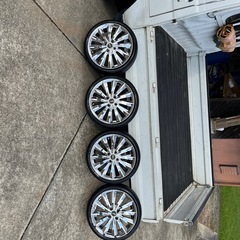 アルミホイール16インチ40タイヤセットの画像