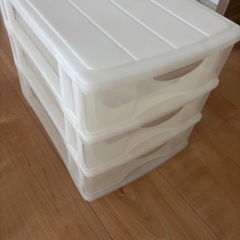 カインズ　収納ケースの画像