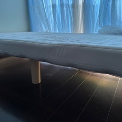 ベッドの画像