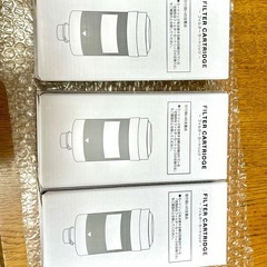 エブリーフレシャス・ウォターサーバーとカートリッジ3個
の画像