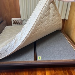 ベッド大人2人用マットレスつきの画像