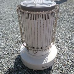 トヨトミ　丸型石油ストーブ/2010年製/６．３Ｌタンク　ＫＳ－６７Ｄ/自動点火不可/簡易動作確認済みジャンク/中古品・現状渡しの画像