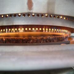 トヨトミ　丸型石油ストーブ/2010年製/６．３Ｌタンク　ＫＳ－６７Ｄ/自動点火不可/簡易動作確認済みジャンク/中古品・現状渡しの画像