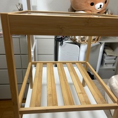 ベッドサイドテーブルの画像