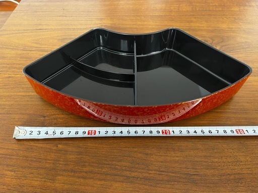 蓋付き扇形重箱(弁当箱) 中古　11台あります。
着払配送可