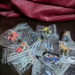 北斗の拳　ケンシロウ　ラオウ　２体セット　＋　小さいフギアフィギア　の画像