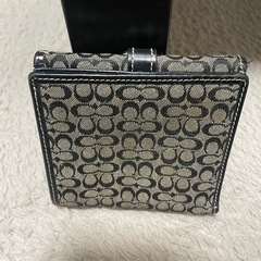コーチ 二つ折り財布の画像