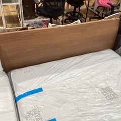 トレファク神戸南店】Serta クイーンベッド(シミ有)です‼︎【取りに来られる方限定】の画像