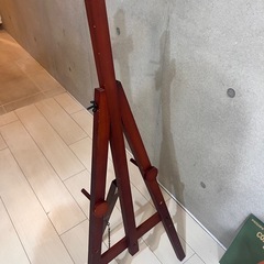 木製イーゼルの画像