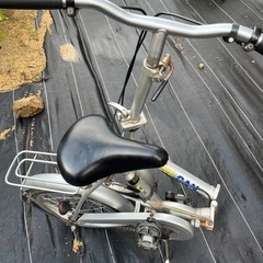 折り畳み自転車の画像