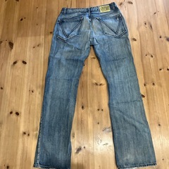 VOLCOMジーパン の画像