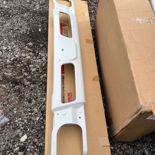 三菱ふそう キャンター 純正フロントバンパー MK618574 中古