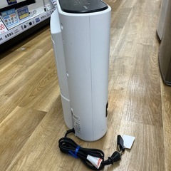 SHARP シャープ 加湿セラミックヒーター HX-R12E2 2022年製 季節家電 セラミックヒーター のご紹介です！の画像