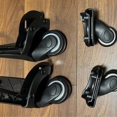 スーツケース　キャスター付きの画像