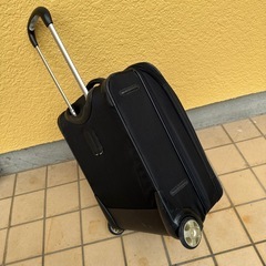 小型スーツケースの画像