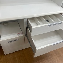 ☆ドリーム荒牧店☆ジモティー割引有☆【クリーニング済み】ニトリ 3枚扉オープンボード WHの画像