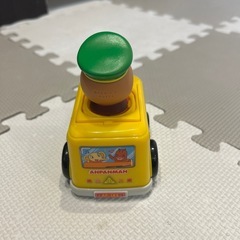 アンパンマン　幼稚園バスの画像